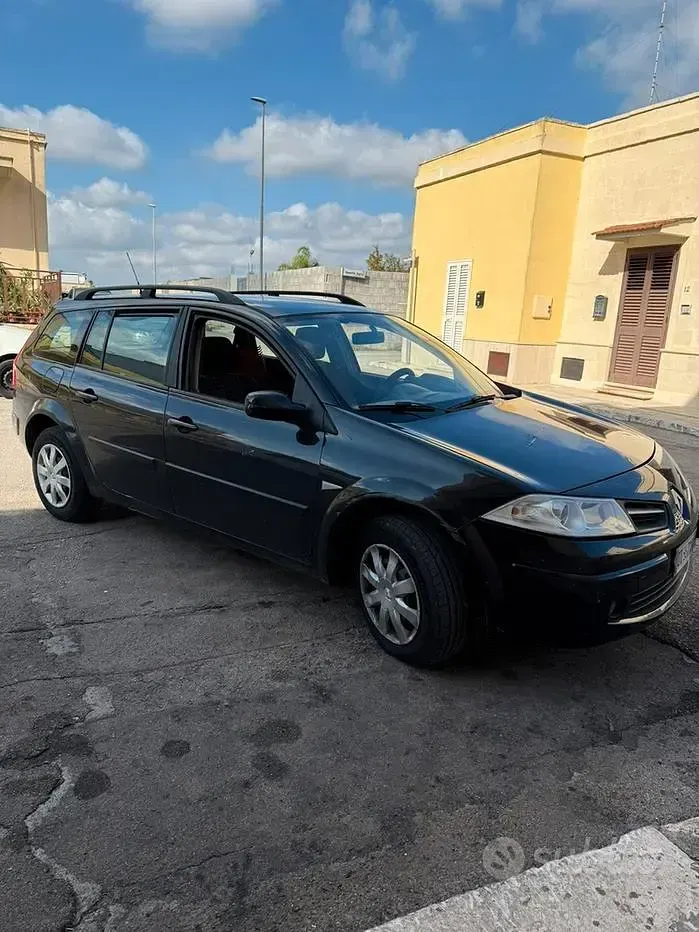 Usata Renault Mégane III 106 CV (77 kW) 2008 Nero Berlina