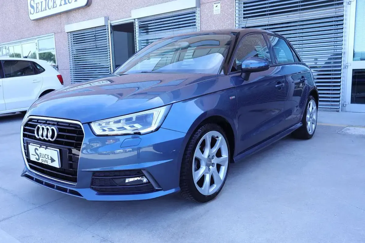 Usata Audi A1 Sportback Admired 86 CV (63 kW) 2016 Other Utilitaria
