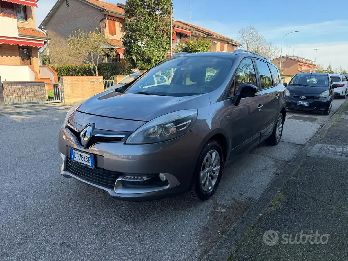 Usata Renault Scenic E-Tech 132 CV (97 kW) 2015 Grigio Monovolume