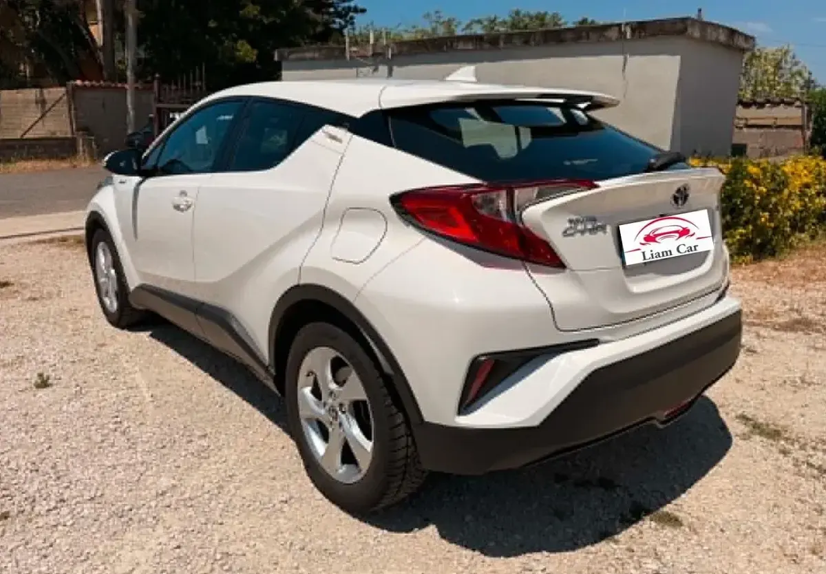 Usata Toyota C-HR 97 CV (71 kW) 2019 Bianco SUV
