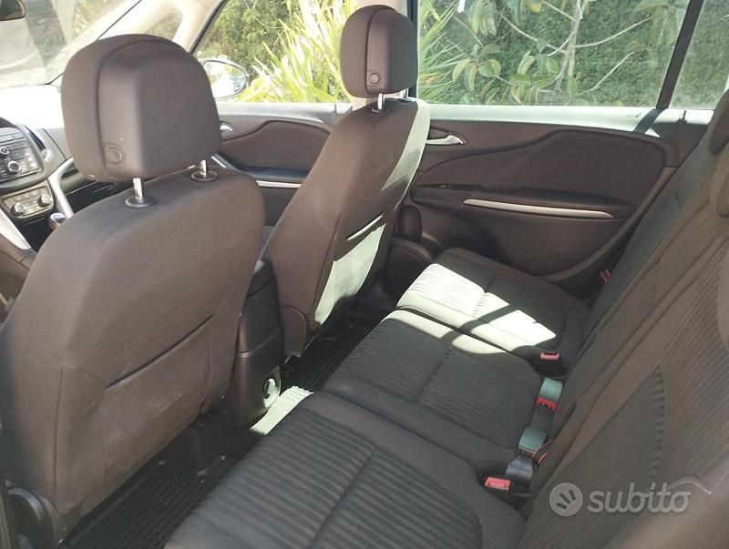 Usata Opel Zafira 150 CV (110 kW) 2013 Monovolume