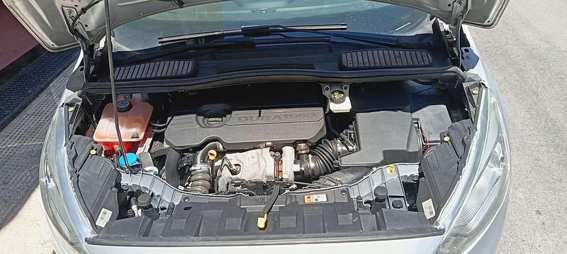 Usata Ford C-MAX Titanium S 120 CV (88 kW) 2015 Argento Monovolume