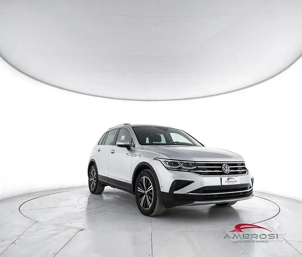 Usata VW Tiguan Elegance 150 CV (110 kW) 2024 Grigio SUV