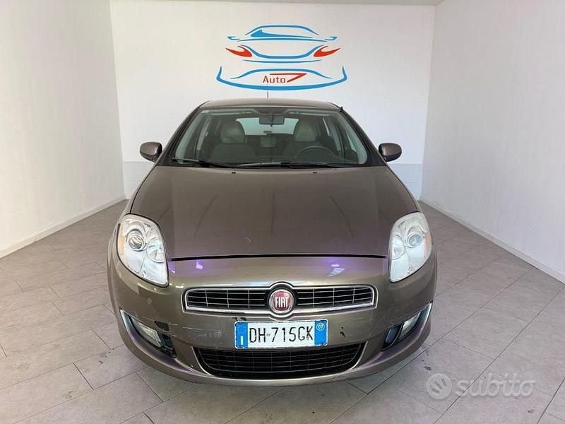 Usata Fiat Bravo Dynamic 90 CV (66 kW) 2007 Oro Utilitaria