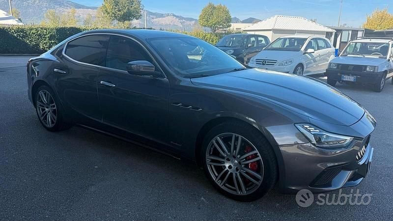 Usata Maserati Ghibli 250 CV (183 kW) 2019 Grigio Berlina
