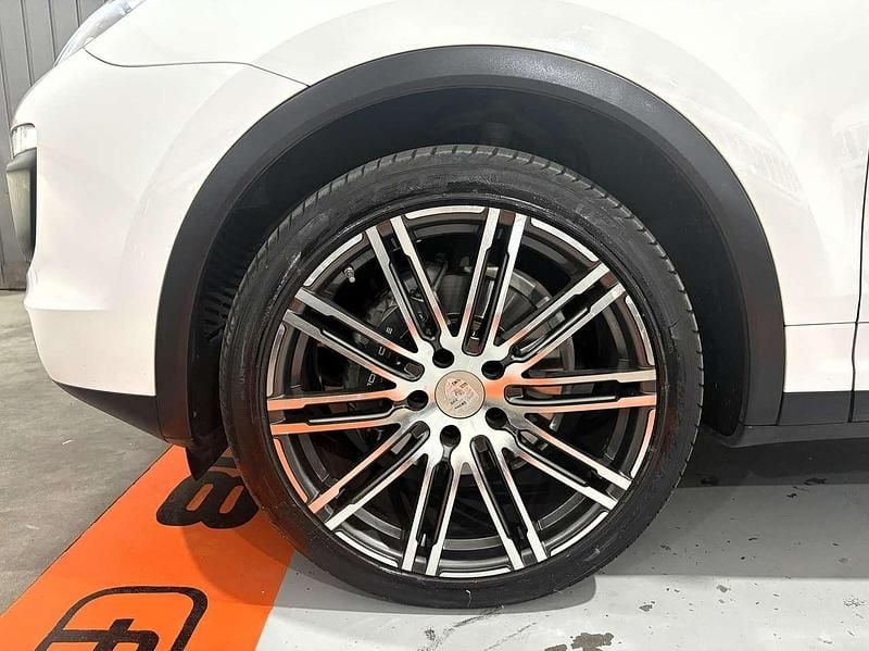 Usata Porsche Cayenne 250 CV (183 kW) 2015 Bianco gesso SUV