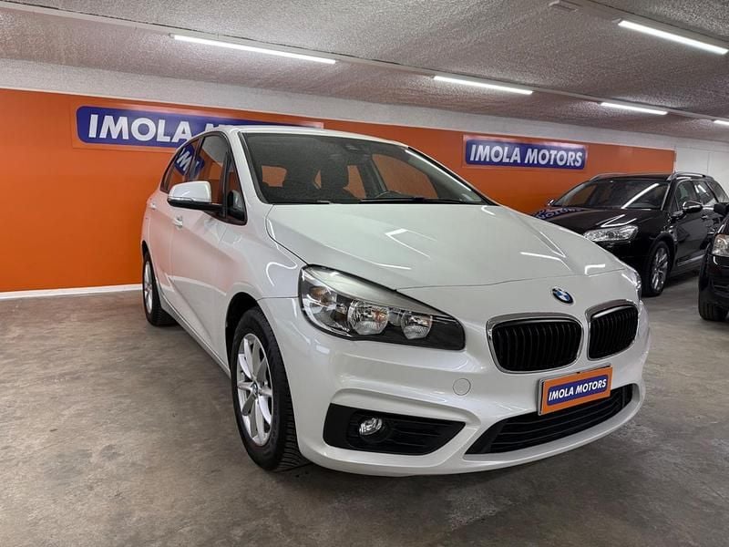 Usata BMW 214 Active Tourer Advantage 95 CV (69 kW) 2017 Bianco Monovolume
