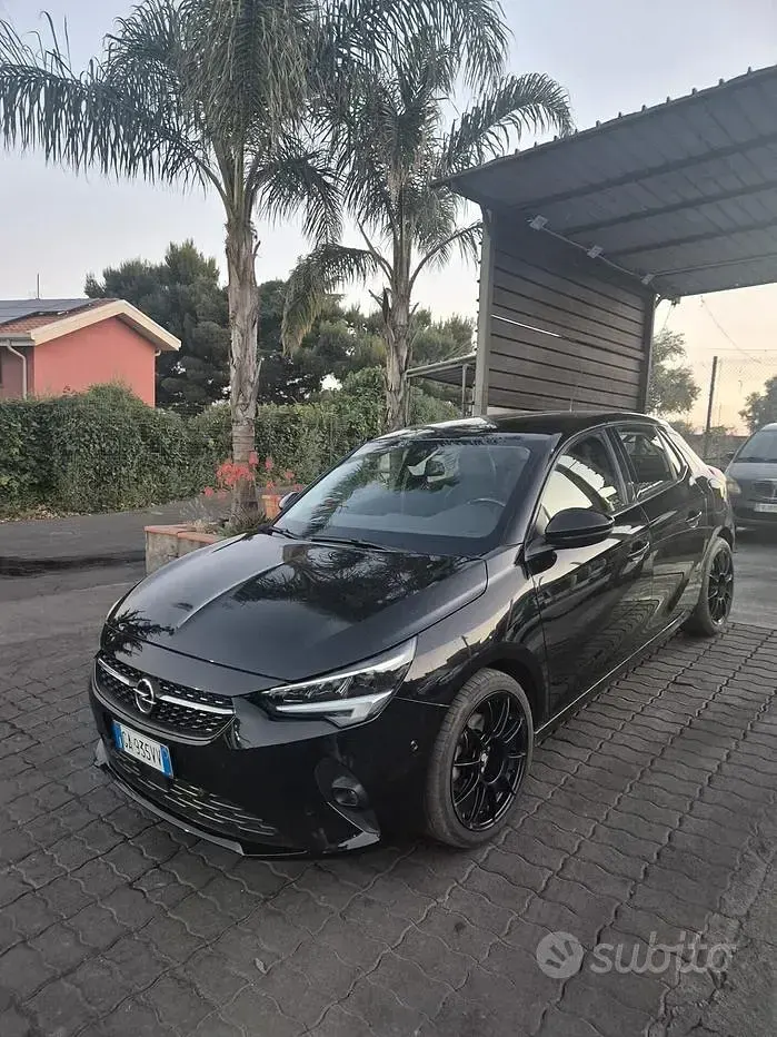 Usata Opel Corsa GS Line 102 CV (75 kW) 2020 Nero Utilitaria