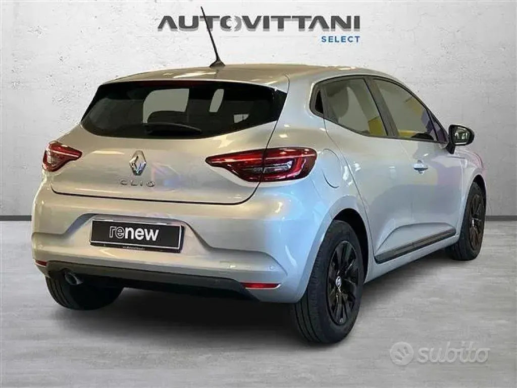 Usata Renault Clio V Equilibre 67 CV (49 kW) 2023 Grigio