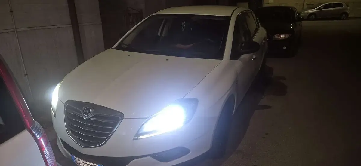 Usata Lancia Delta Gold 120 CV (88 kW) 2013 Bianco Utilitaria