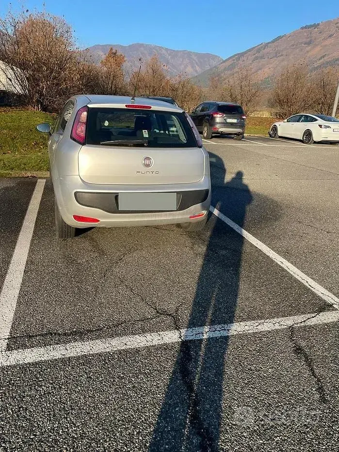 Usata Fiat Punto Evo 69 CV (50 kW) 2012 Grigio Utilitaria