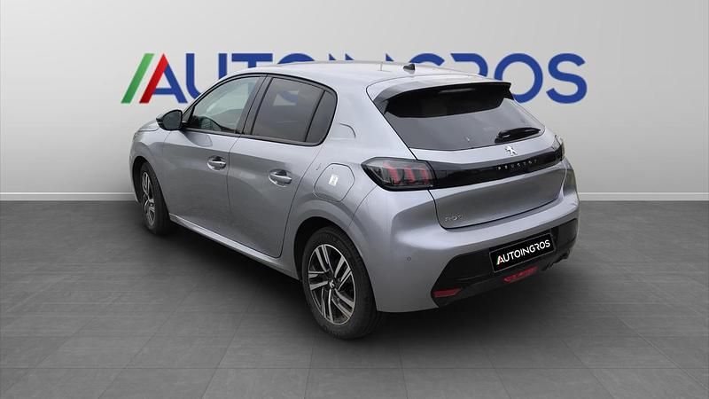 Usata Peugeot 208 Allure 101 CV (74 kW) 2023 Grigio met. Utilitaria