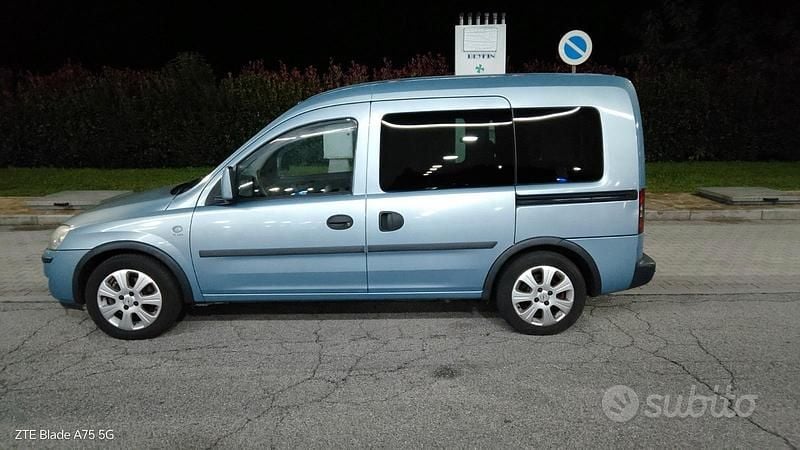 Usata 2008 Opel Combo | 1400 € (Buon prezzo) - Immagine 1/4