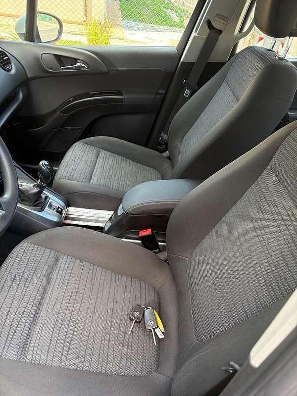 Usado Opel Meriva Design Edition 136 CV (100 kW) 2016 Monovolumen