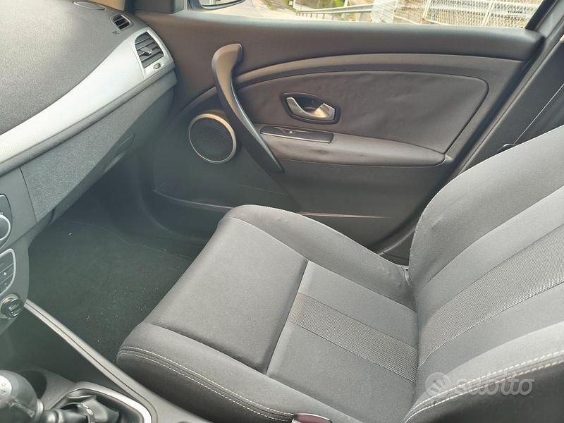 Usata Renault Mégane 110 CV (80 kW) 2009 Grigio Berlina