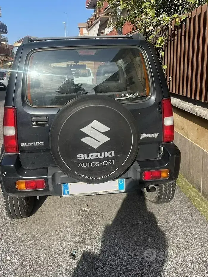 Usata Suzuki Jimny 86 CV (63 kW) 2008 Nero SUV