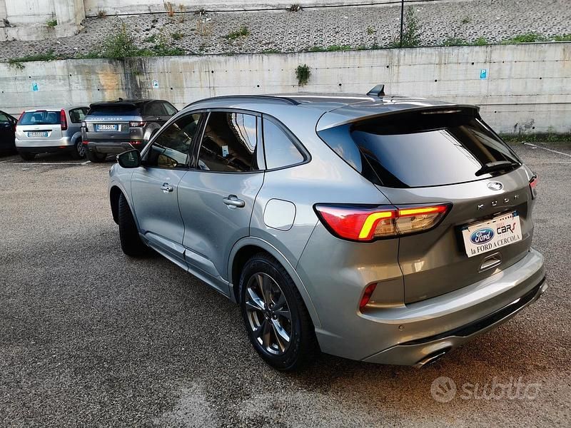 Usata Ford Kuga ST-Line 120 CV (88 kW) 2021 Grigio SUV