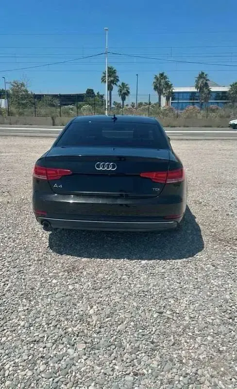 Usata Audi A4 Business 150 CV (110 kW) 2016 Berlina