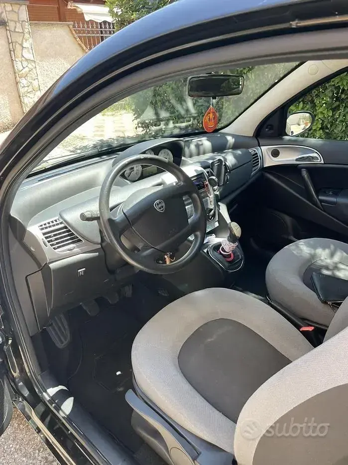 Usata Lancia Ypsilon 77 CV (56 kW) 2009 Nero Utilitaria