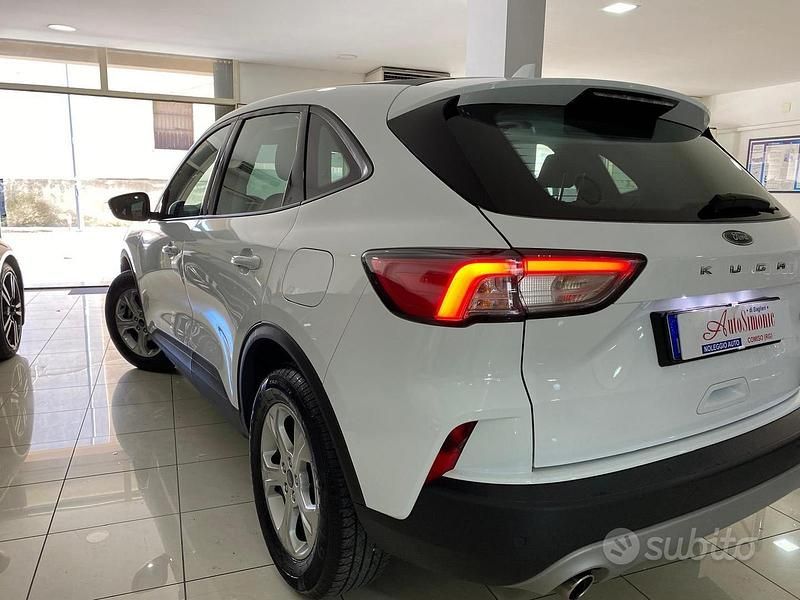 Usata Ford Kuga Titanium 120 CV (88 kW) 2021 Bianco SUV