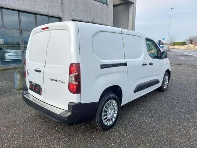 Usata Toyota Proace Comfort 102 CV (75 kW) 2024 Bianco Monovolume