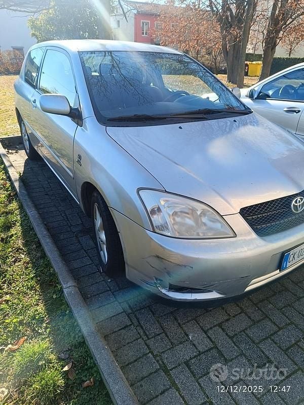 Usata Toyota Corolla 2003 Grigio Berlina