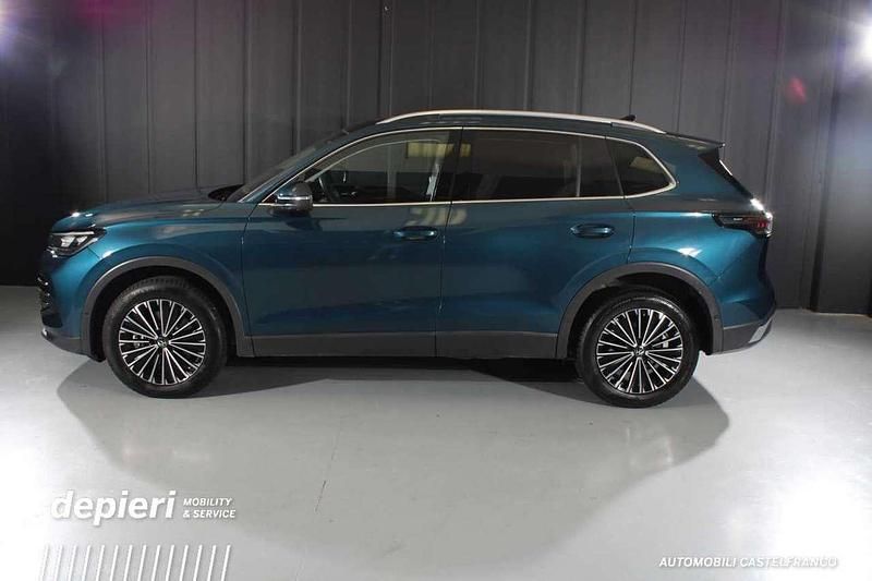 Usata VW Tiguan Elegance 193 CV (141 kW) 2024 Blu SUV