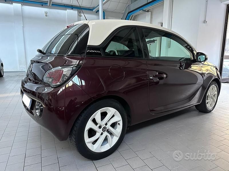 Usata Opel Adam Rocks Rocks 70 CV (51 kW) 2017 Viola Utilitaria