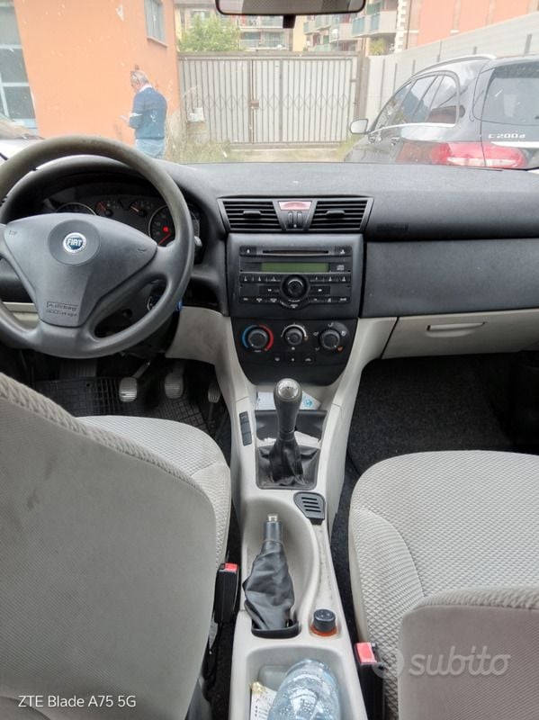 Usata Fiat Stilo 120 CV (88 kW) 2006 Grigio Berlina