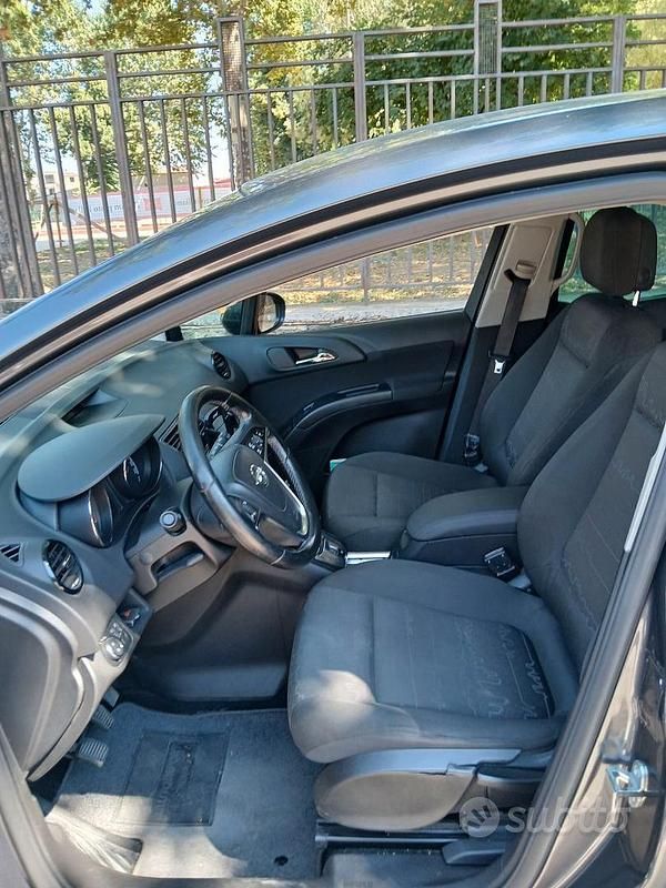 Usata Opel Meriva 95 CV (69 kW) 2013 Grigio Monovolume