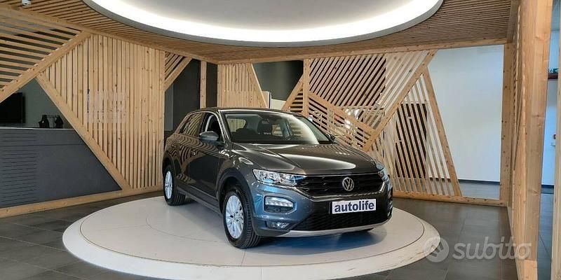 Usata VW T-Roc Business 116 CV (85 kW) 2020 Grigio SUV