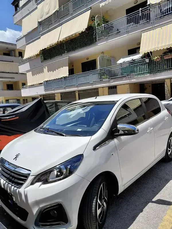 Usata Peugeot 108 Style 72 CV (52 kW) 2018 Utilitaria