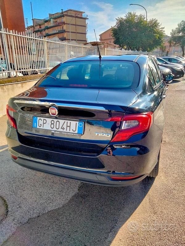 Usata Fiat Tipo Easy 120 CV (88 kW) 2018 Nero Berlina