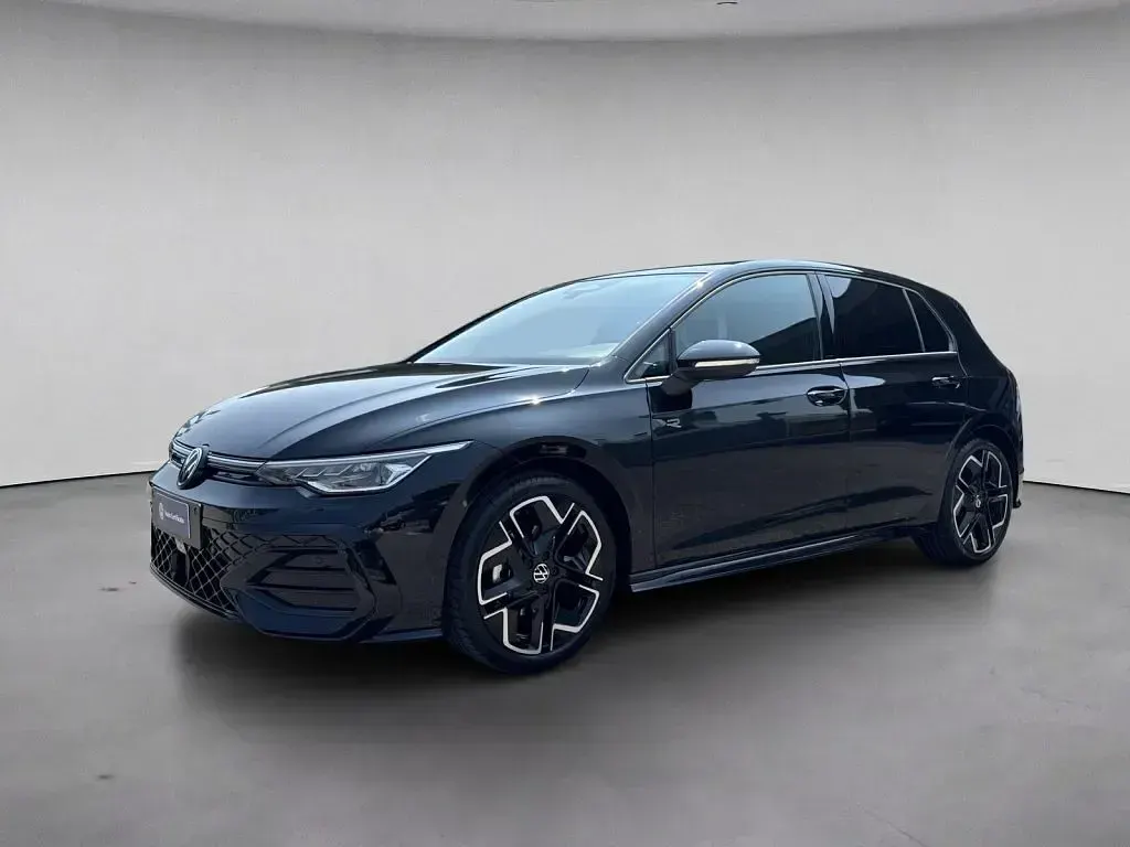 Usata VW Golf VIII R-line Plus 150 CV (110 kW) 2026