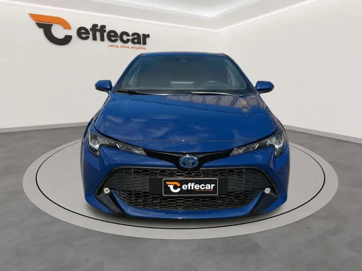 Usata Toyota Corolla Active 98 CV (72 kW) 2020 Blu Berlina