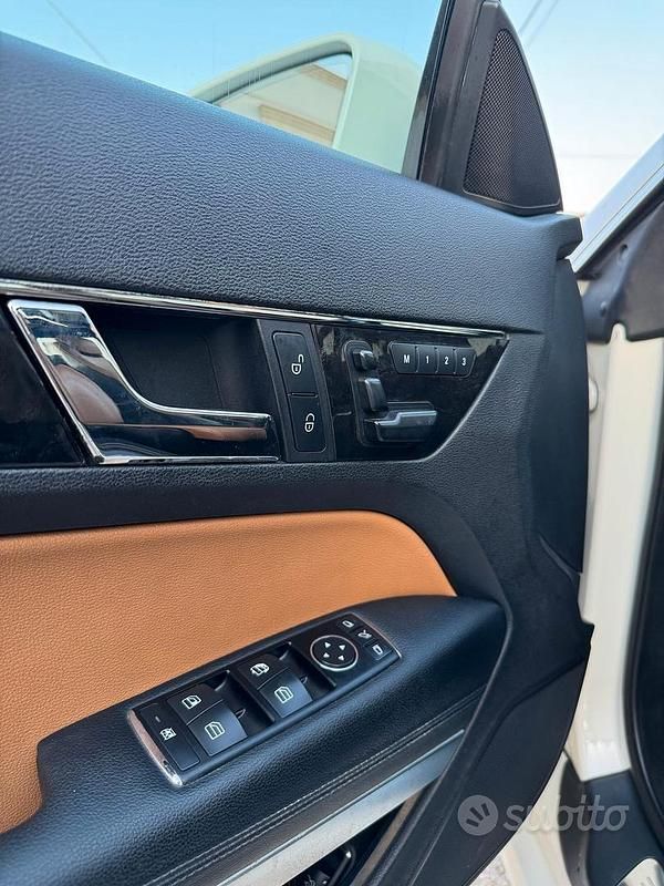 Usata Mercedes E350 231 CV (169 kW) 2010 Bianco Coupé