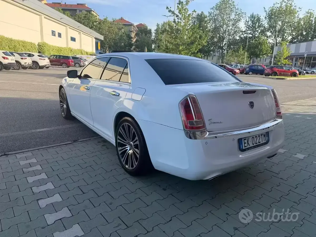 Usata Lancia Thema Platinum 190 CV (139 kW) 2011 Berlina