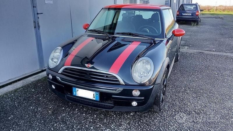 Usata Mini Cooper Coupé 75 CV (55 kW) 2005 Nero Coupé