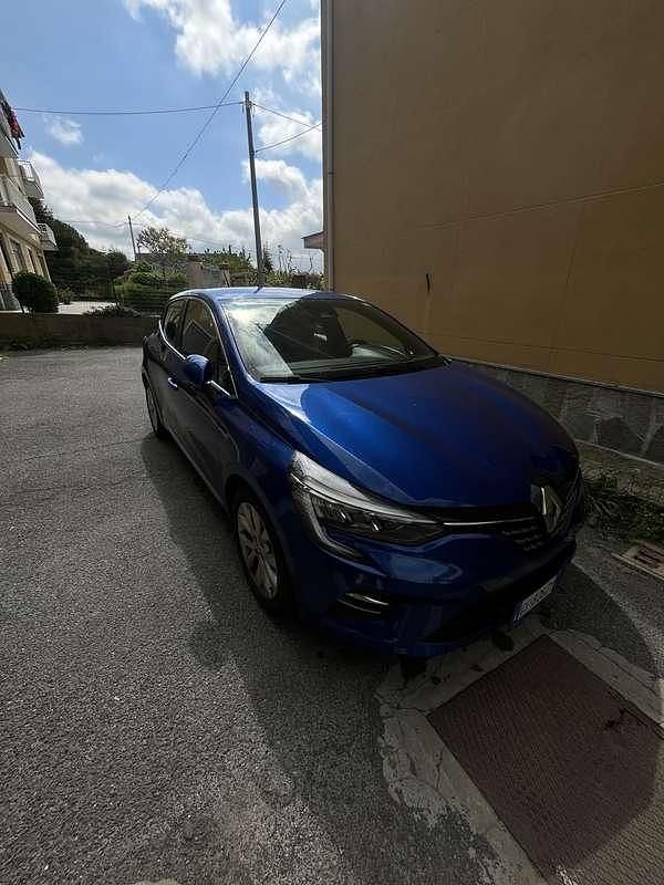 Usado Renault Clio V 90 HP (66 kW) 2021 Sedan