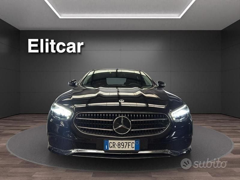 Usata Mercedes E220 194 CV (142 kW) 2022 Nero Berlina