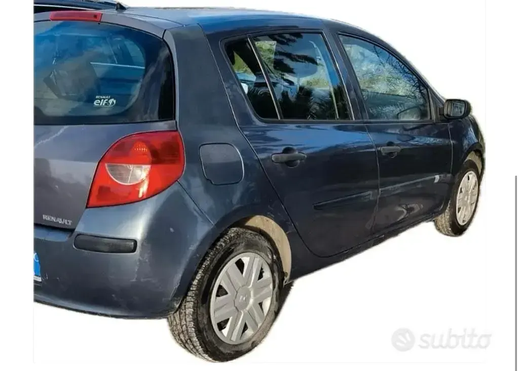 Usata Renault Clio III 68 CV (50 kW) 2007 Grigio Utilitaria