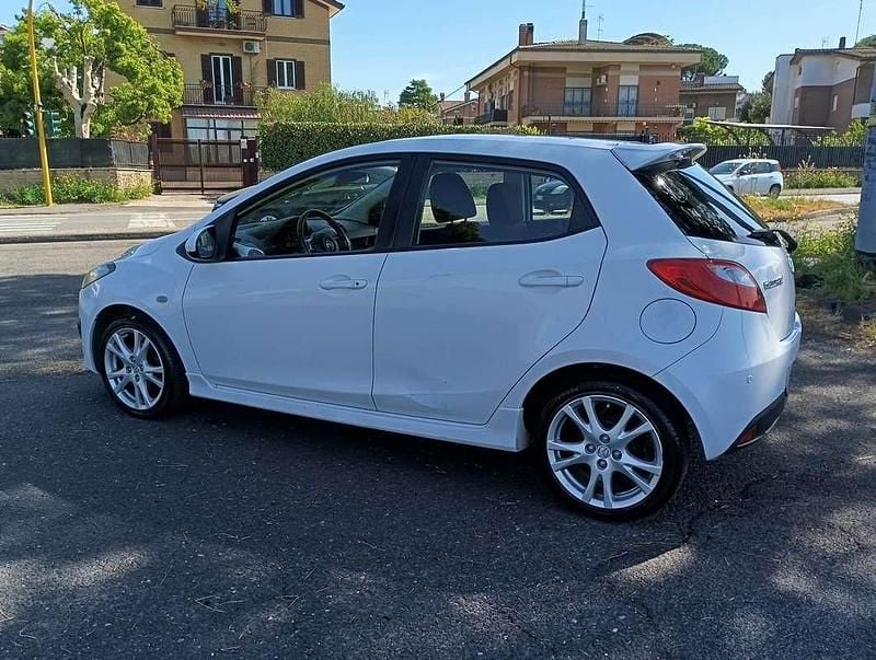 Usata Mazda 2 Inclusive 86 CV (63 kW) 2010 Utilitaria