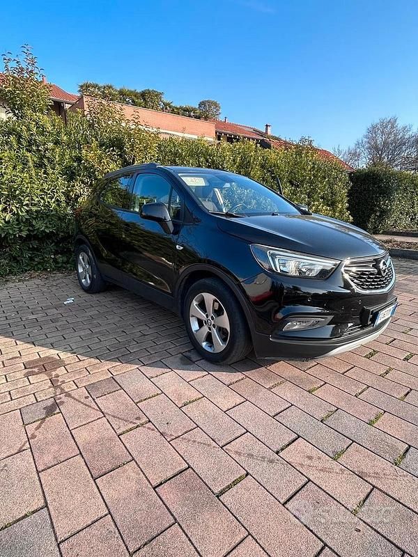 Usata Opel Mokka X Business 116 CV (85 kW) 2017 Nero SUV