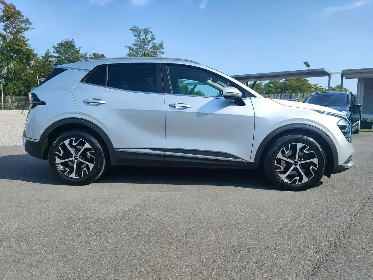 Usata Kia Sportage Style 136 CV (100 kW) 2022 Argento SUV