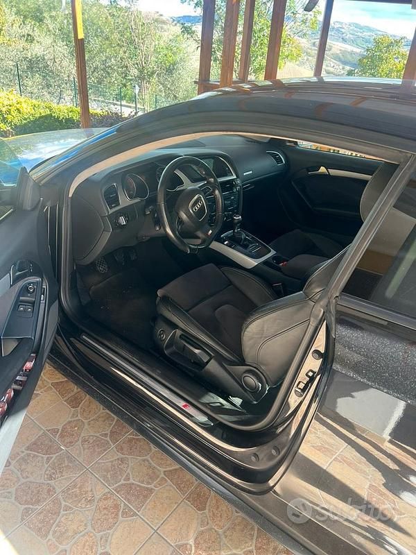 Usata Audi A5 S-Line 177 CV (130 kW) 2011 Nero Coupé