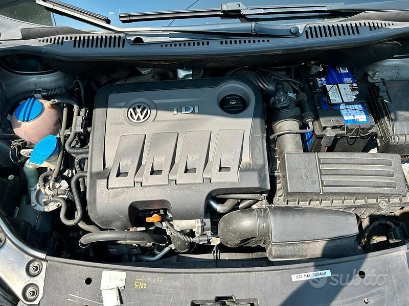 Usata VW Touran Comfortline 105 CV (77 kW) 2011 Grigio Monovolume