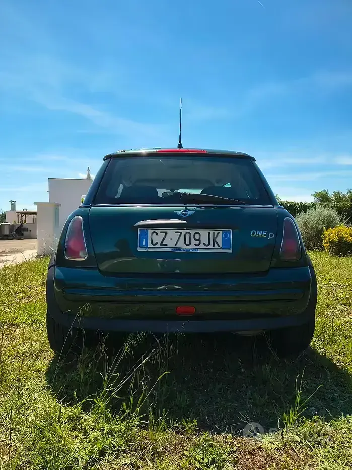 Usata Mini Cooper 88 CV (64 kW) 2006 Verde Utilitaria