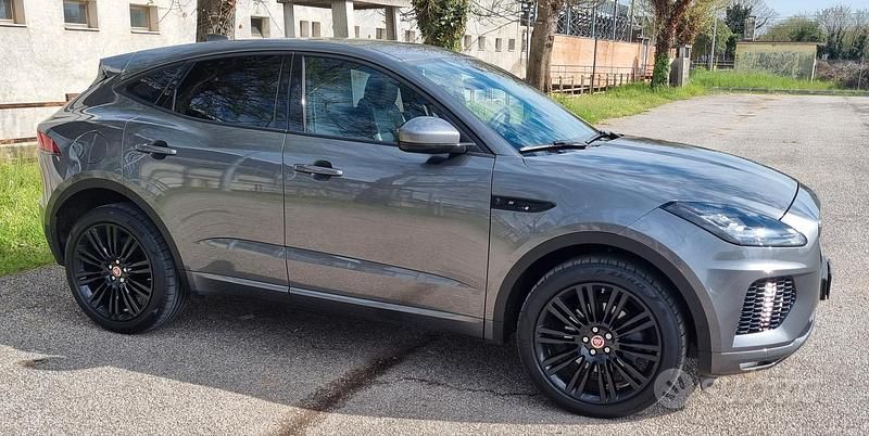 Usata Jaguar E-Pace R 150 CV (110 kW) 2018 Grigio SUV
