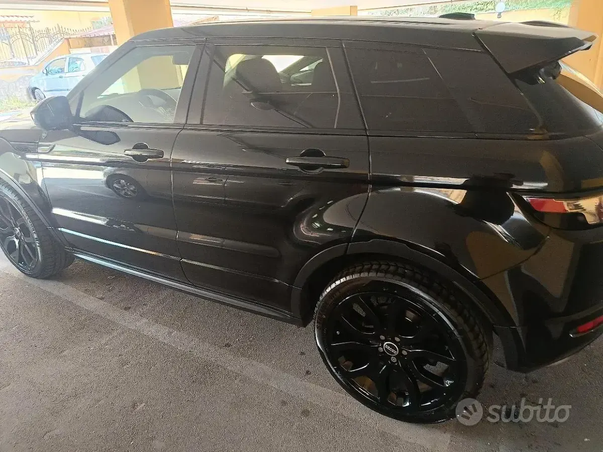 Usata Land Rover Range Rover evoque Pure 150 CV (110 kW) 2015 Nero SUV