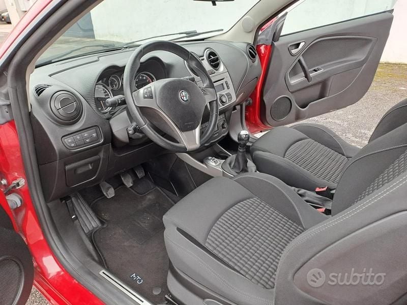 Usata Alfa Romeo MiTo 79 CV (58 kW) 2011 Rosso Utilitaria